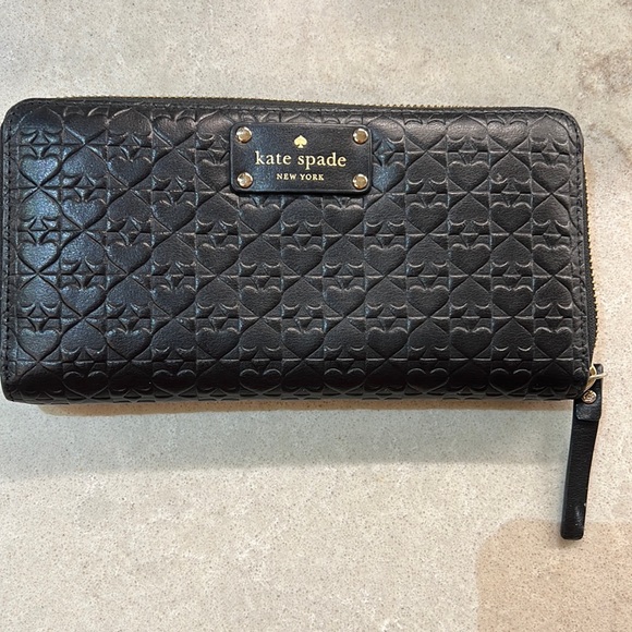 kate spade Handbags - Kate Spade Black Leather Wallet - EUC with Kate Spade Print
